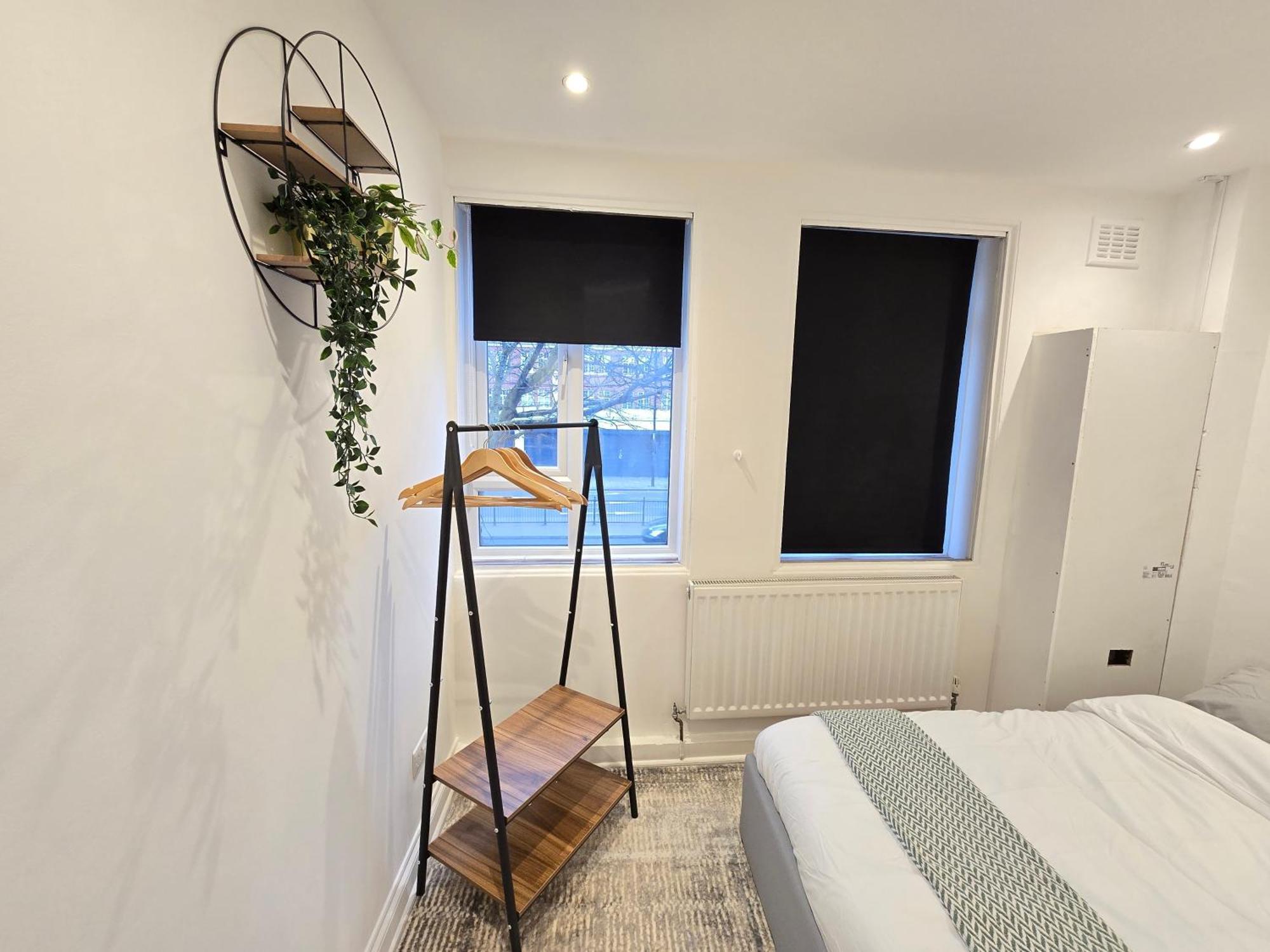 Stylish Flat 10 Mins From Train, Near Emirates & Camden Appartamento