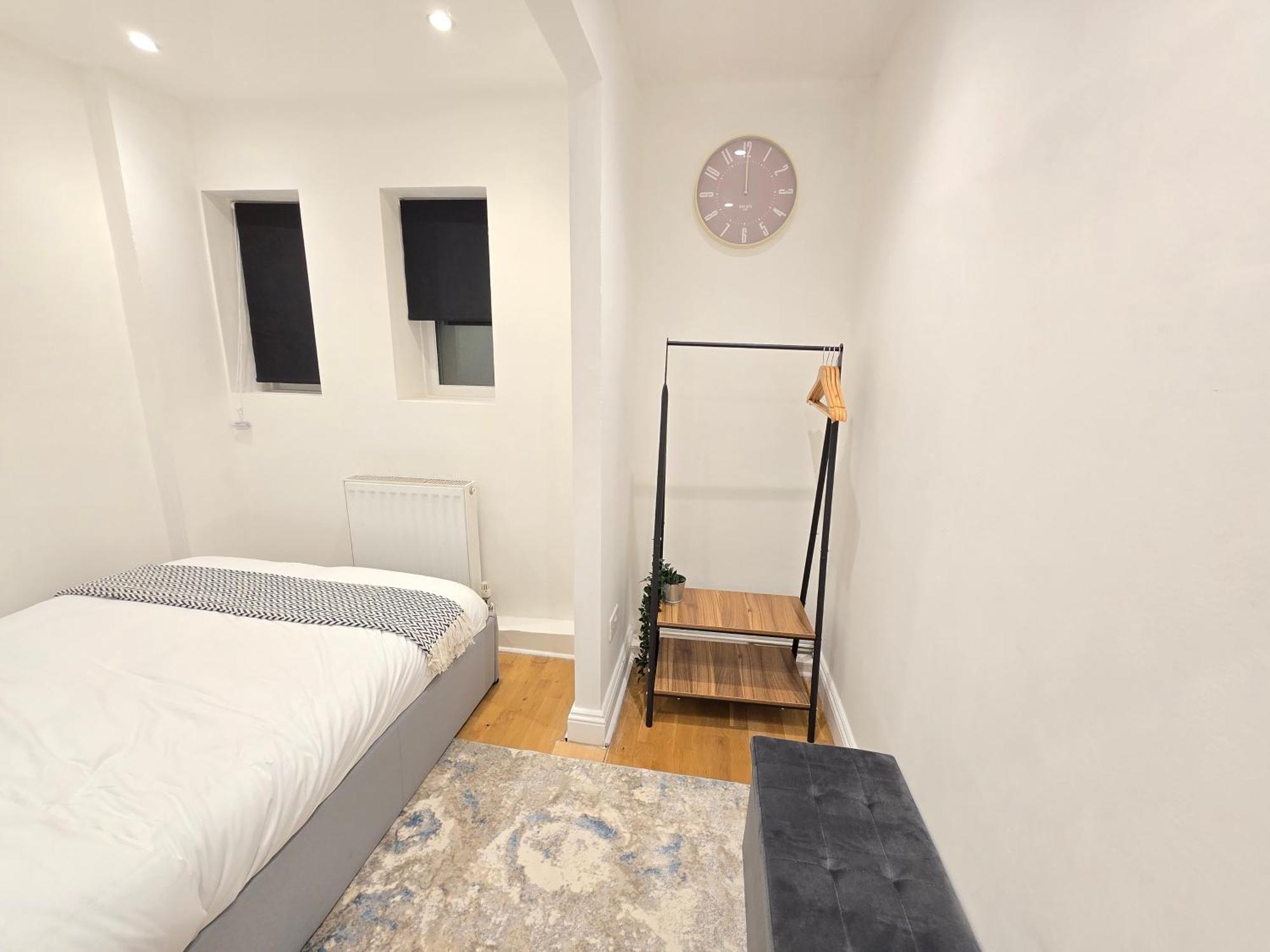 Stylish Flat 10 Mins From Train, Near Emirates & Camden Appartamento *